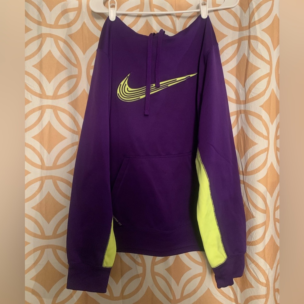 Men’s Nike hoodie in purple with yellow.